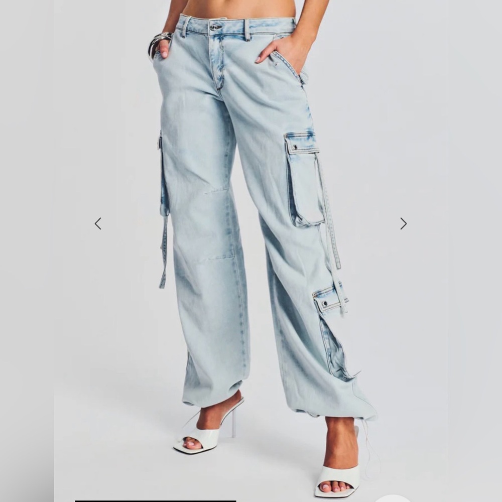 SER.O.YA SAMIRA LOW RISE CARGO JEANS Skylight Sz 24 measures 28 waist 34 inseam